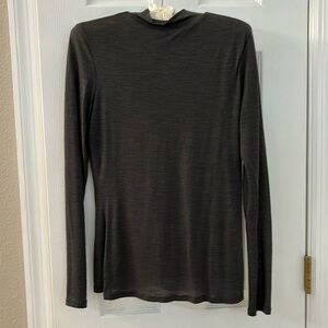 Hugo Boss Wool grey melange turtleneck long sleeve.